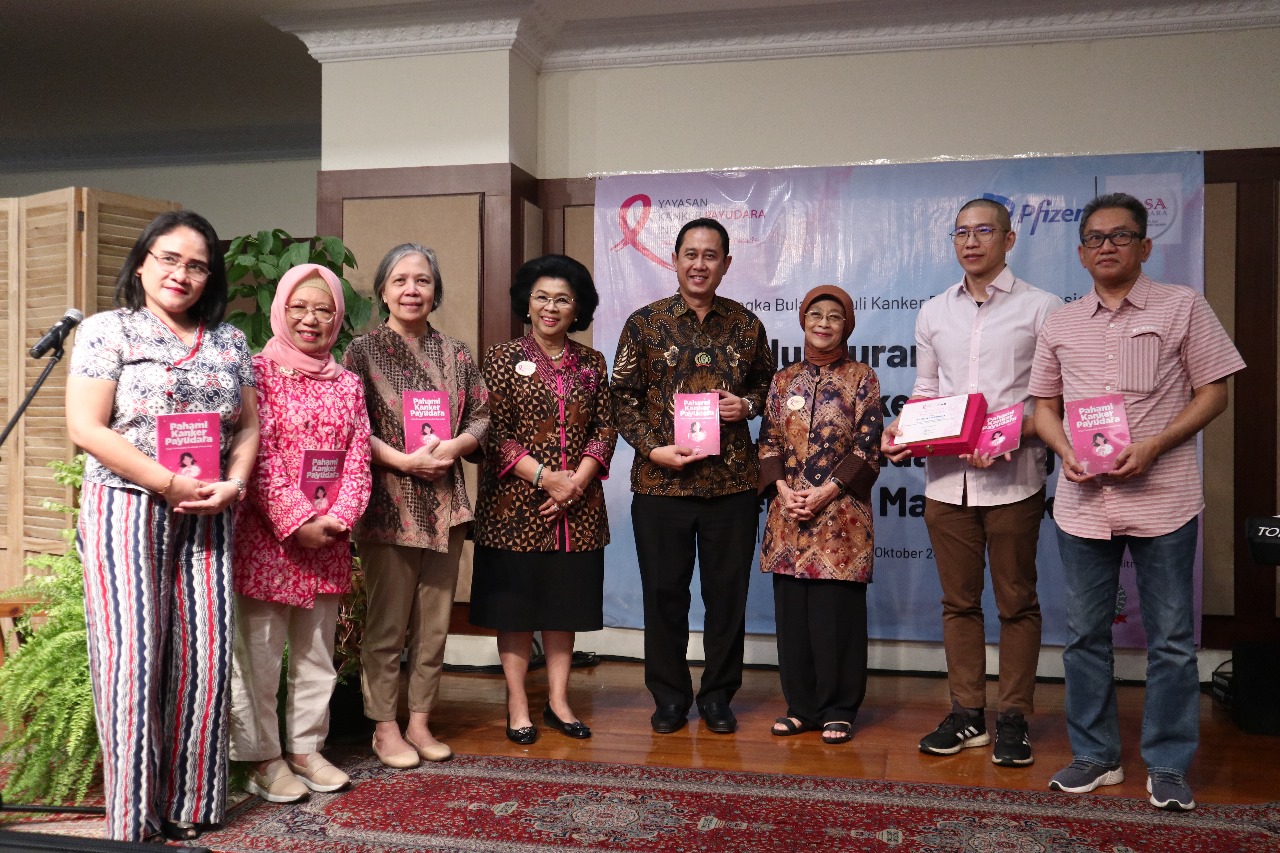 YKPI Resmi Luncurkan Buku Edukasi Pendamping Kanker Payudara