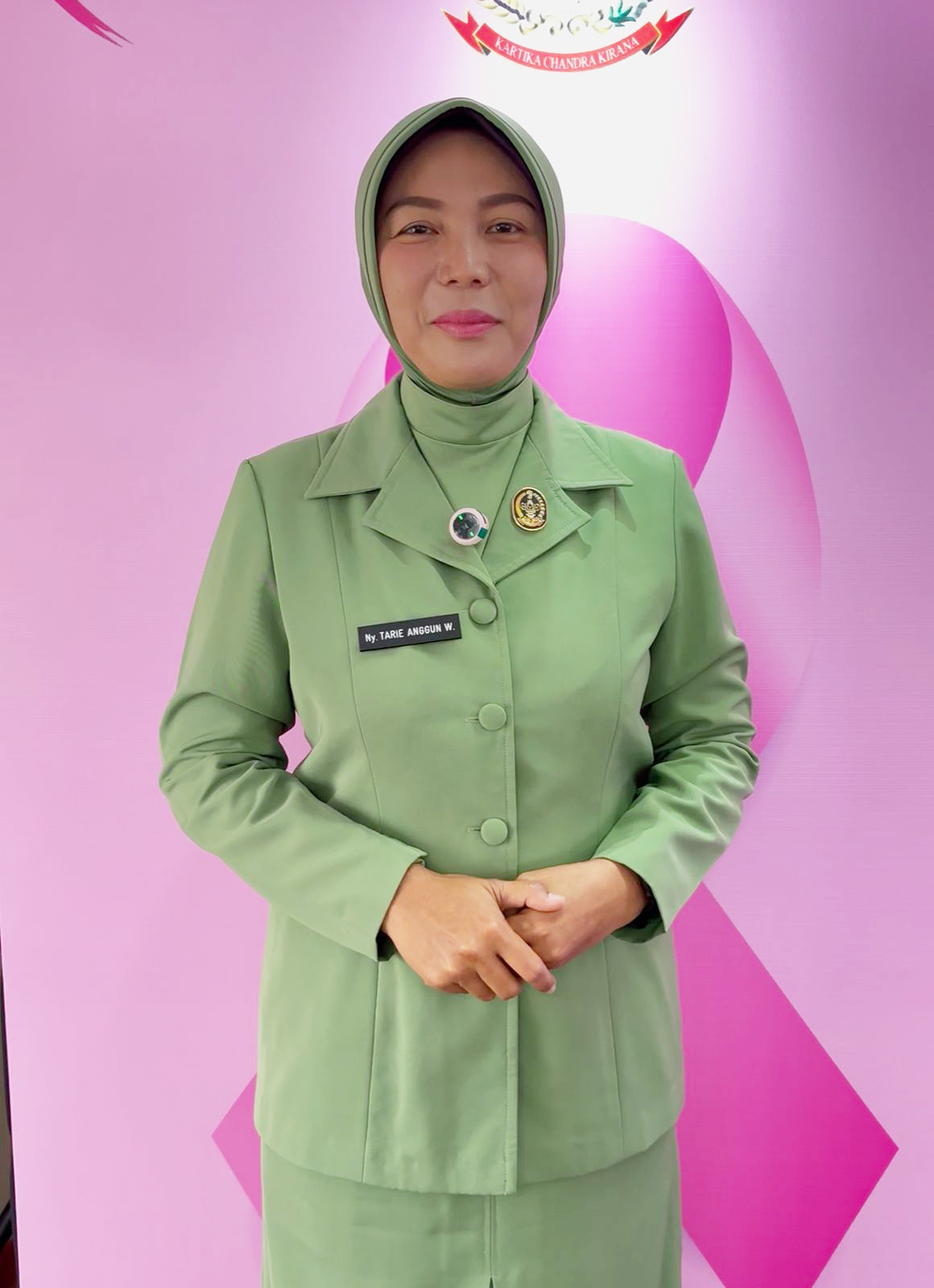 Ibu Tarie Anggun : 