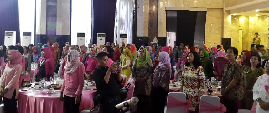 Seminar MENUJU INDONESIA BEBAS KANKER PAYUDARA SATDIUM LANJUT TAHUN 2030 pada tanggal 14 Mei 2016 bekerjasama dengan Ketua Tim Penggerak PKK  Kota Makassar