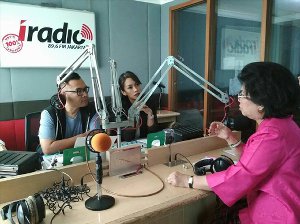 Hari Rabu, 25 Oktober 2017 Ibu Linda Agum Gumelar, Ketua YKPI talkshow di @iradiojakarta mengenai deteksi dini Kanker Payudara dalam rangka Bulan Peduli Kanker Payudara.