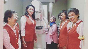 14 Desember 2017  Pemeriksaan Mammografi pada kegiatan Bhakti Sosial Kowani dalam rangka memperingati hari Ibu dan HUT KOWANI yang ke 89, yang dilaksanakan pada tanggal 14 Desember 2017 di Kantor Kowani, jalan Imam Bonjol no. 58, Menteng, Jakarta Pusat.